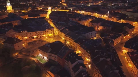 Lublin Old Town at night, drone footage Stockbeeldmateriaal 335294053
