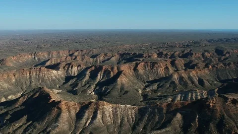 Luftaufnahme einer Berglandschaft Stock Footage 101893591
