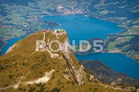 Luftaufnahme schafberg und mondsee Stock Photos