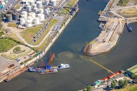 Luftbild, Duisburg Hafen Ruhrort mit Kohleninsel und Ölinsel, Ruhrort, Dui.. Stock Photos