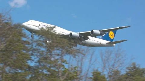 Lufthansa Boeing 747 Final Approach into Washington DC Dulles Airport Stock Footage 77582539
