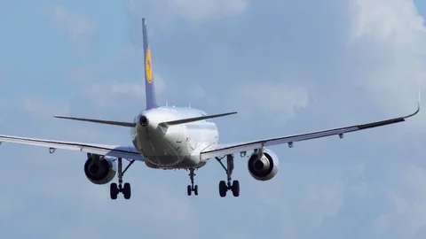 Lufthansa is landing Stock Footage 115270887