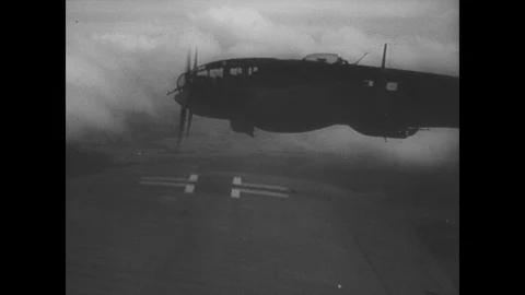Luftwaffe planes fly past Polish towns 動画素材 103389598