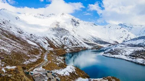  Lulusar, or Lalusar, is a group of mountain peaks and a lake in the Kaghan Vall Stock Photos
