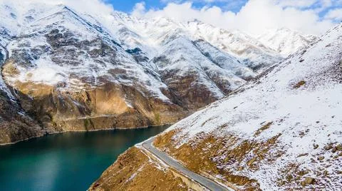  Lulusar, or Lalusar, is a group of mountain peaks and a lake in the Kaghan Vall Stockfoto's