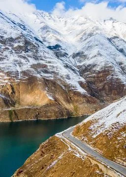  Lulusar, or Lalusar, is a group of mountain peaks and a lake in the Kaghan Vall Stockfoto's