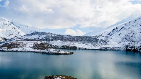  Lulusar, or Lalusar, is a group of mountain peaks and a lake in the Kaghan Vall Stock Photos