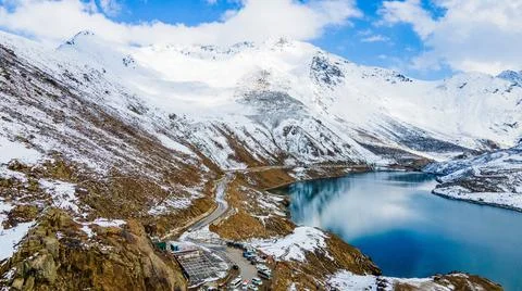  Lulusar, or Lalusar, is a group of mountain peaks and a lake in the Kaghan Vall Stock Photos