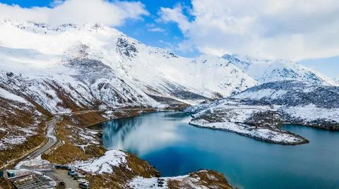  Lulusar, or Lalusar, is a group of mountain peaks and a lake in the Kaghan Vall Stock Photos