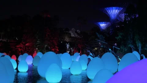 Luminous Inflatable Eggs Vídeo Stock 143345546