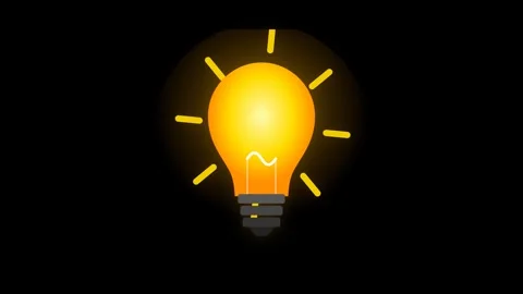Luminous Yellow Lightbulb Icon with Pulsing Amber Glow and Expanding Rays o.. Видео 346006828