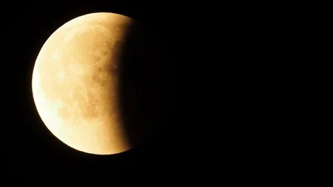 Lunar eclipse red moon Vídeo Stock 92937908