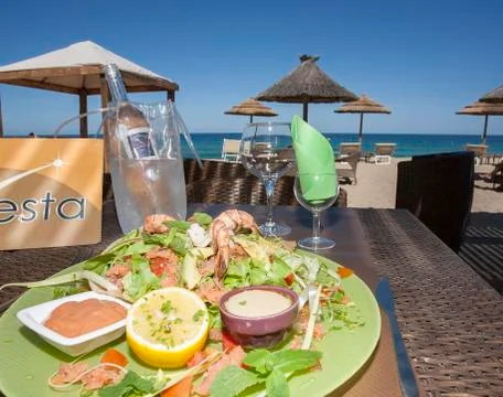 Lunch on the beach Fotos de archivo