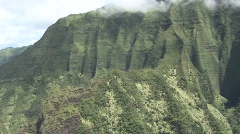 Lush Mountain Aerial Vídeo Stock 5295345