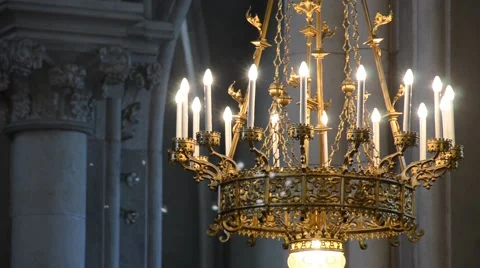 Luster in cathedral Stock-Footage 41969425