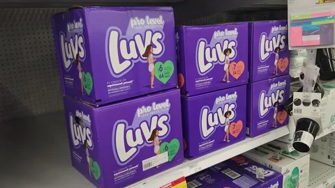 LUVS Diapers Retailer 스톡 동영상 201437064
