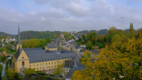 Luxembourg. View of Grund quarter Stockbeeldmateriaal 164676853