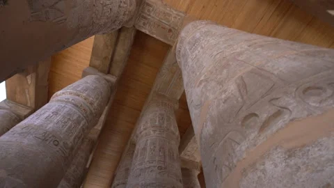 Luxor, Egypt -MARCH 10, 2026: Ancient egyptian temple hypostyle hall columns 스톡 동영상 331120335