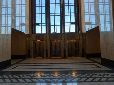 Luxurious marble interior featuring soaring ceilings, elegant doors Stock-Fotos