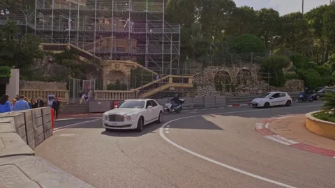 Luxury Car Driving Through Monaco Street Near Gardens 4K 스톡 동영상 336252537