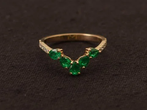 Luxury emerald ring Stock Photos