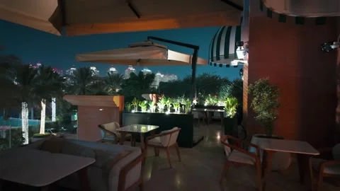 A luxury hotel in Doha, Qatar Stock Footage 327558065