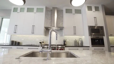 Luxury kitchen pan down Видео 80327026