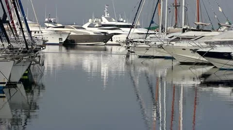 Luxury yachts 库存影片 24640627