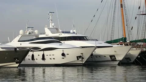 Luxury yachts 库存影片 24642179