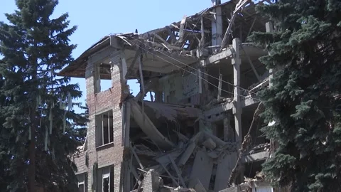 Lyceum building destroyed by rocket attack Video stock 201837553