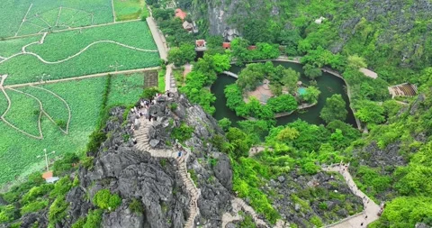 Lying Dragon mountain viewpoint, Stunning view of Tam Coc 스톡 동영상 342368602