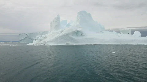 Lying in the icefjord Video stock 842681