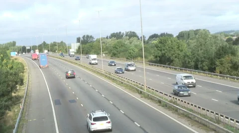 M4 Reading from Kirtons Farm RD 11 Video stock 28160975