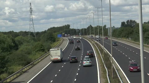 M4 Reading from Kirtons Farm RD 20 Video stock 40688055