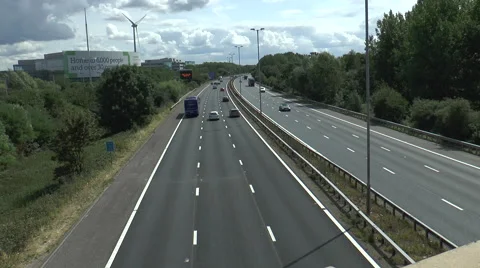M4 Reading from Kirtons Farm RD 15 Video stock 40689657