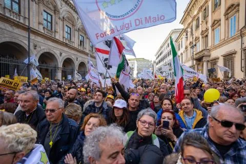 M5S protest demonstration in the square Stock-Fotos