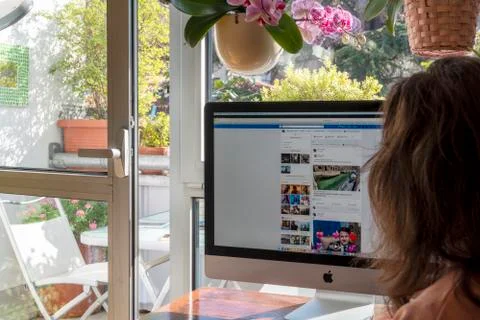 Mac, adobe e social Stock Photos