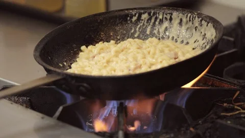 Mac and cheeze being cooked Stock Footage 109421604