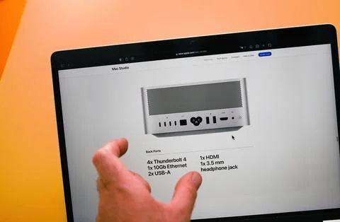 Mac Studio Workstation: Impressive Connectivity Options Foto stock