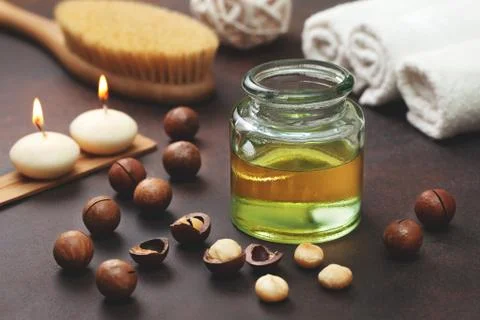 Macadamia oil Stock Photos