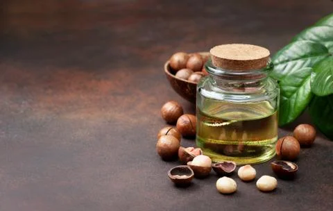 Macadamia oil Stock Photos