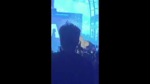 Macao: K-pop singer Hyuna faints on stage during concert in Macau Stock-Footage 320889148