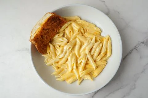 Macaroni and cheese Stock Photos