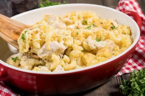 Macaroni with cheese, chicken Stock-Fotos