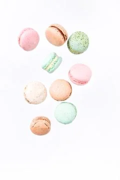 Macarons cake, top view flat lay, fly falling pattern macaroon 스톡 사진