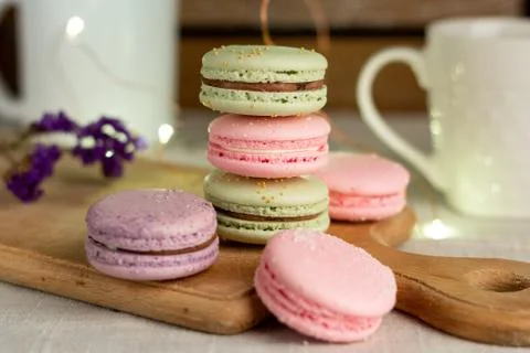 Macaroons and cup of coffee Stock-Fotos