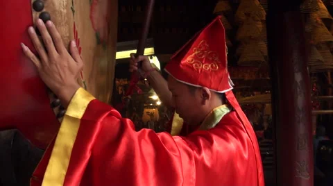 Macau, A-Ma Temple, Ma Kok Miu, monk beat a drum Stock Footage 44158209