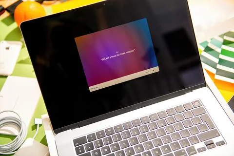 MacBook Air M4 Siri setup screen Stock Photos