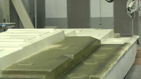 Machine automatically applying fiberglass Stock-Footage 72143613