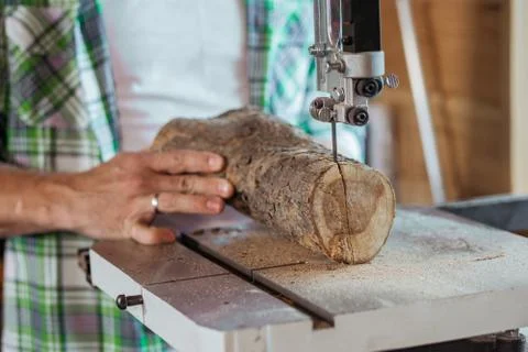 Machine Electronic Table Saw, Sharp Cut Metal Steel Stock-Fotos